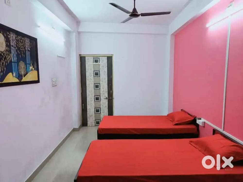 Fully furnished boys pg at ajwa chokdi touch to Main Road