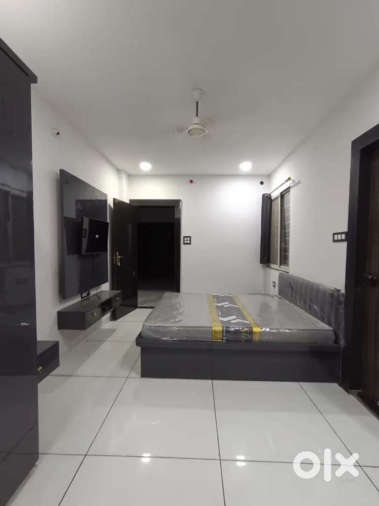Fully Furnished 1Rk Near Kokilaben Hospital Nipaniya