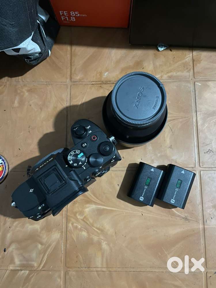 SONY A7 IV CAMERA + 85mm LENS + BATTERY + 128GB CARD