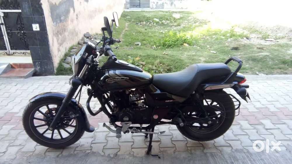 Bajaj avenger 180cc In Good condition, single hand drive