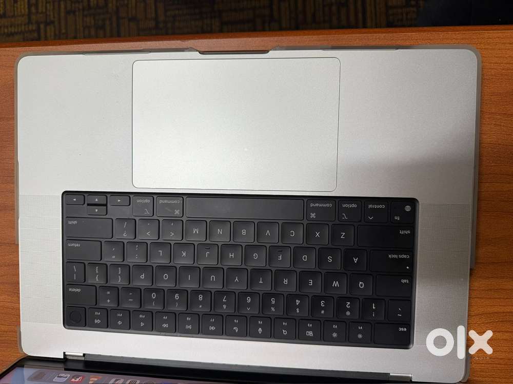 Apple macbook pro16” m1pro 16/512