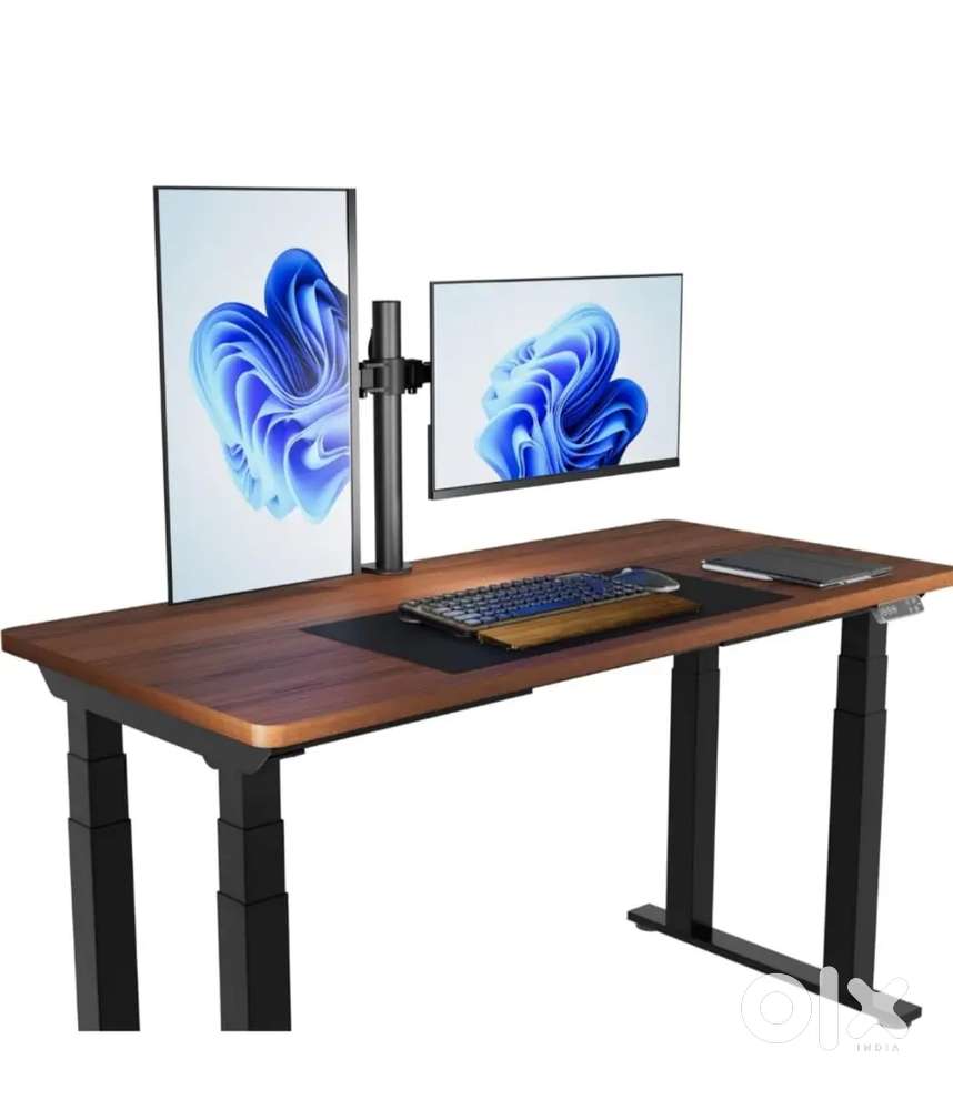 2 monitors 19 inches, Dual moniter stand, type C to dual hdmi spliter.