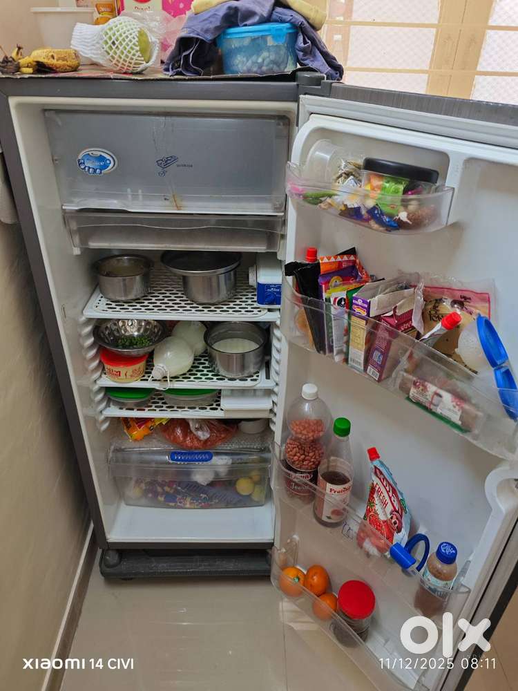 Whirlpool refrigerator 218lit