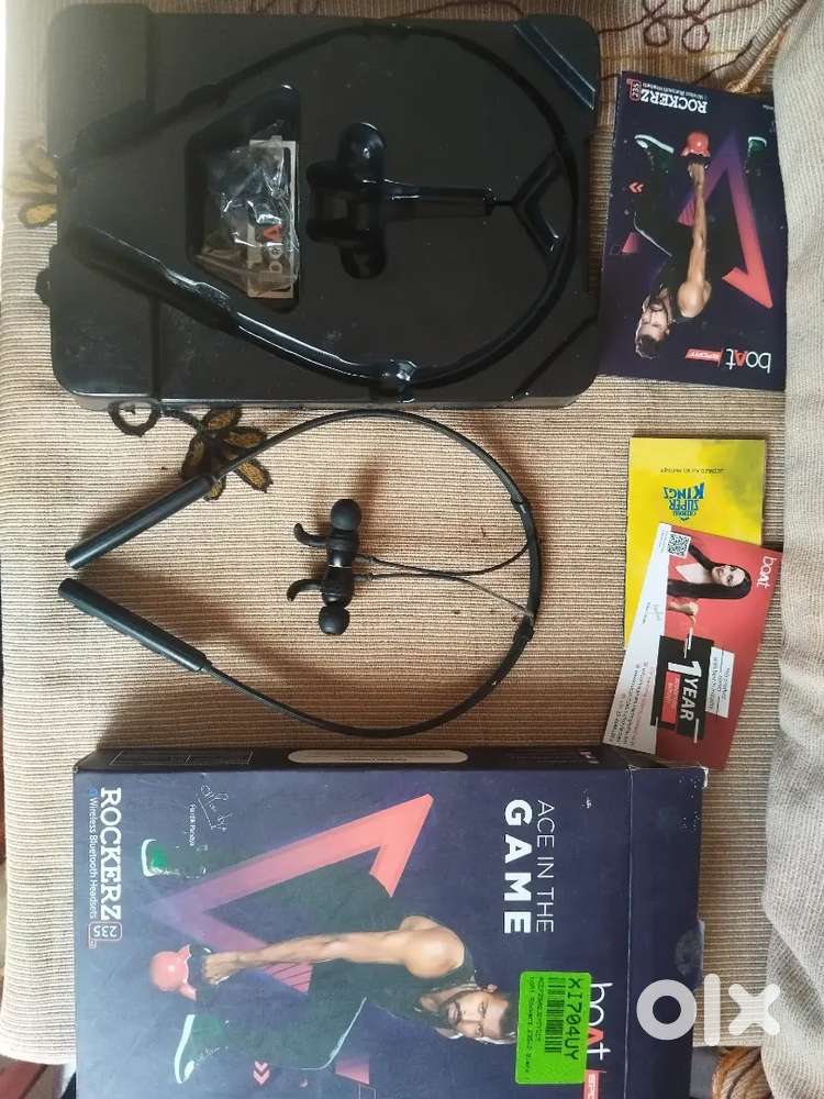 Original Boat Rockerz neckband for sale in good condition