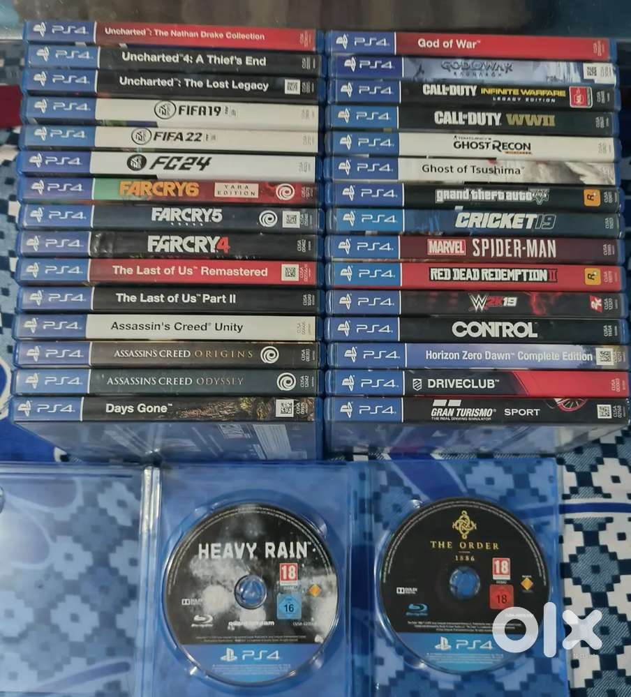 Selling my PS4 collection cds
