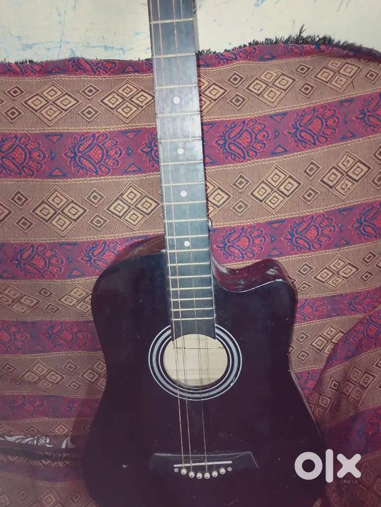 Black colour of Guitar