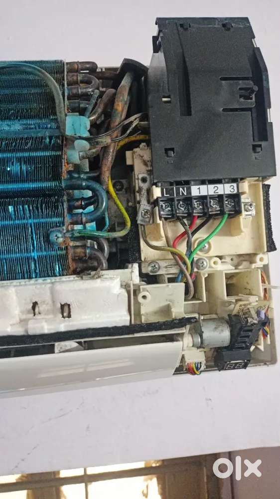 Ac repair and service all types of ac repair एसी सेवा या दुरुस्ती भट्ट