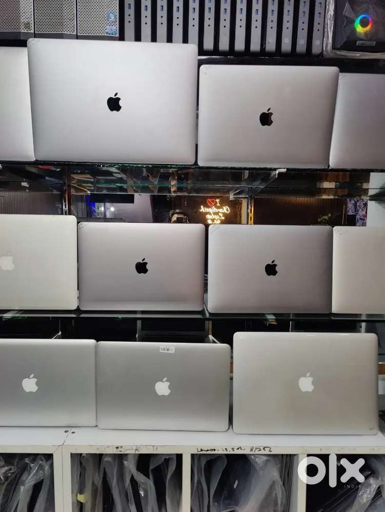 Mac air i5 slim, (2017)8gb ram 256gb, Ssd 2gb graphic,  brand