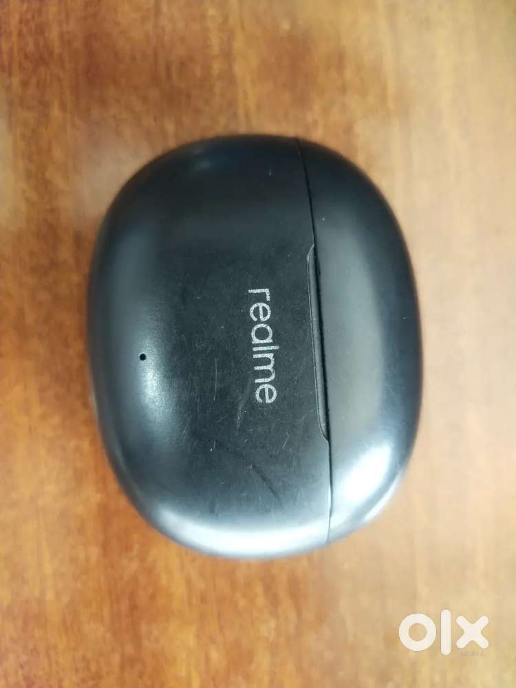 Good condition airbuds