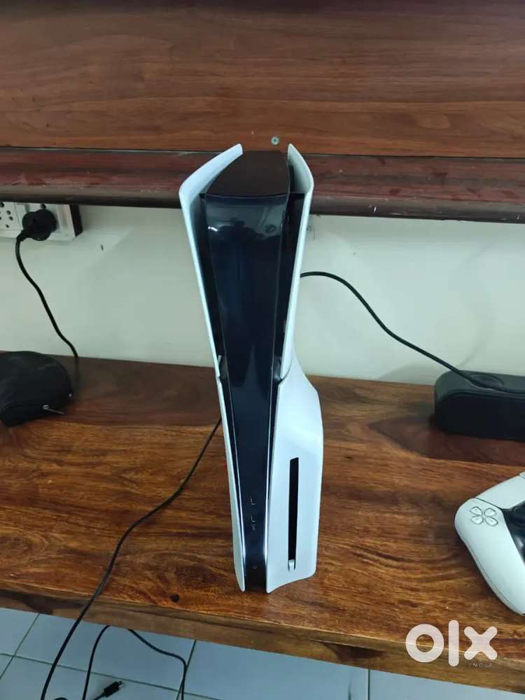 PS5 SLIM DISC EDITION WITH GAMES