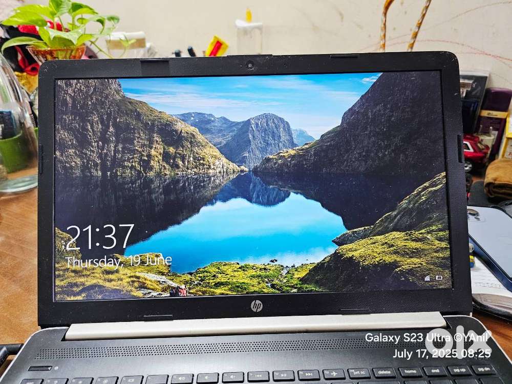 hp i7  8GB  1TB  laptop -complete working condition