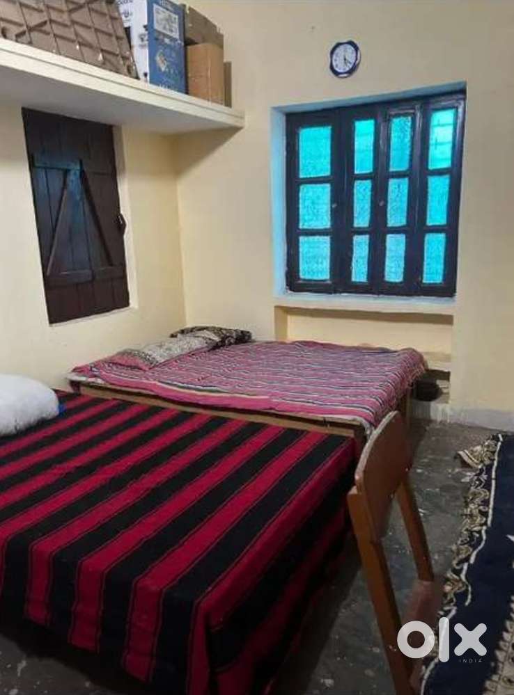 Prime Location: Room with furniture for family / government employee