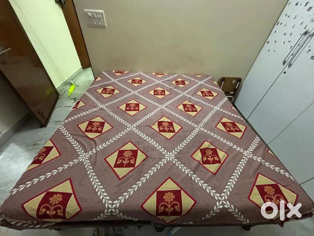 Mattress - Ortho Brand New - 1year Old - Wake fit 6ftx6ft
