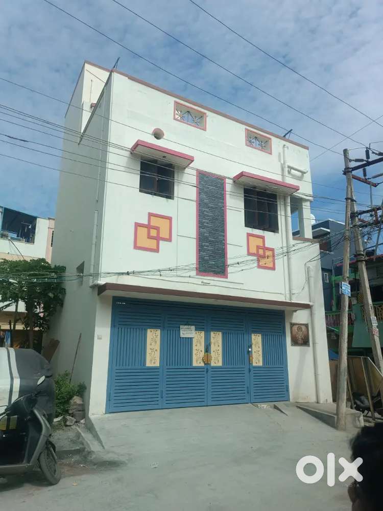 Batchelor room sharing 2000 only