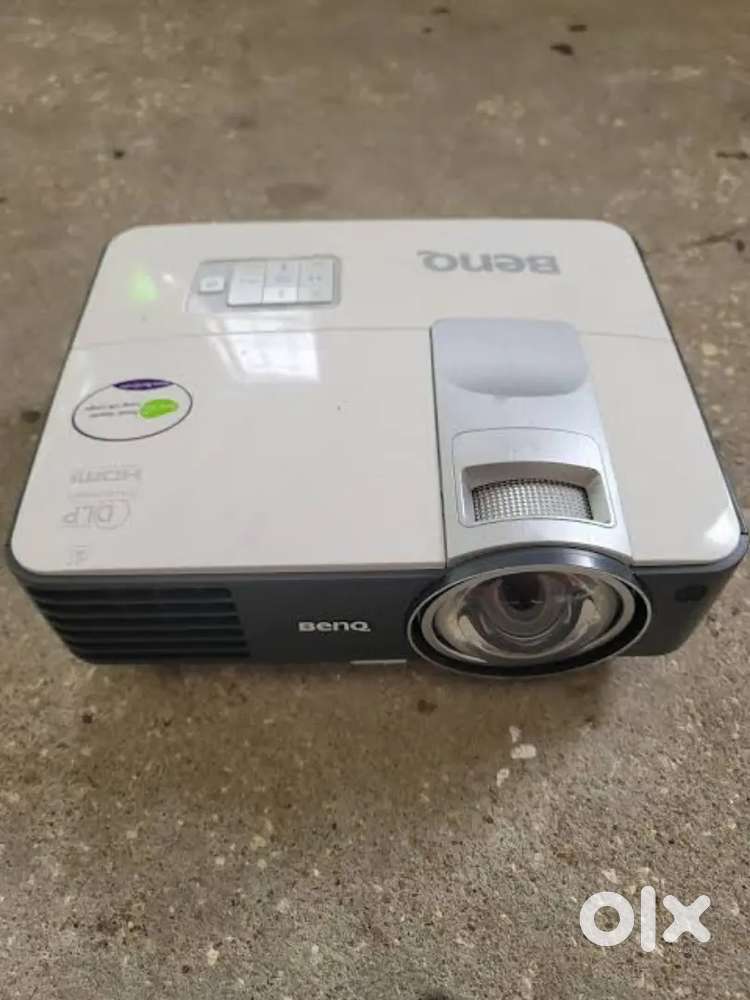 Benq projector very good condition