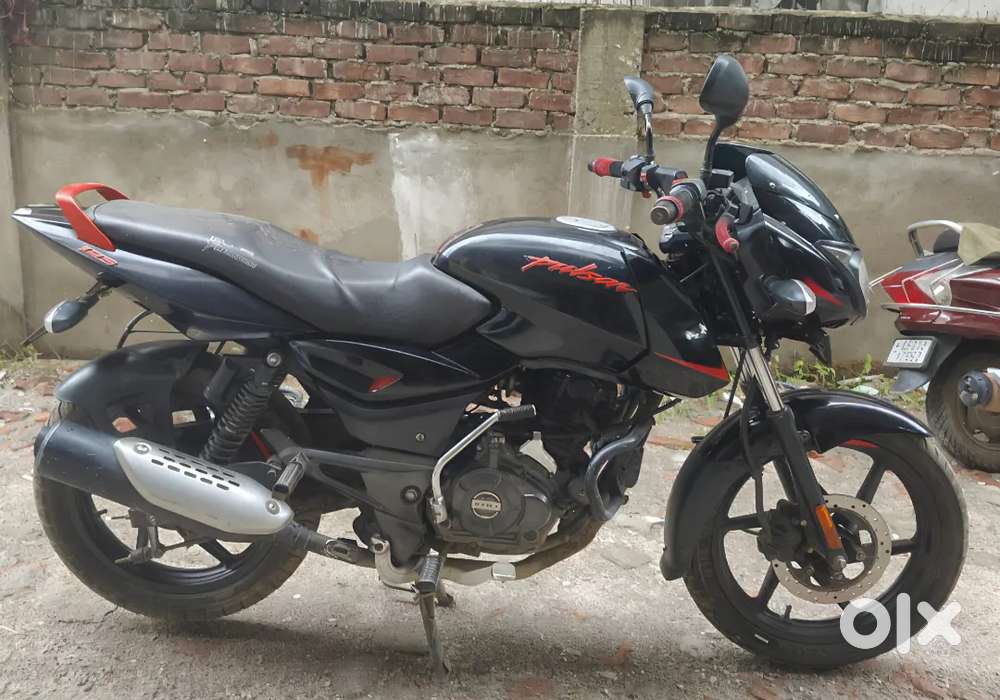 Bajaj Pulsar 125 bike  is on showroom condition. Bite negotiable