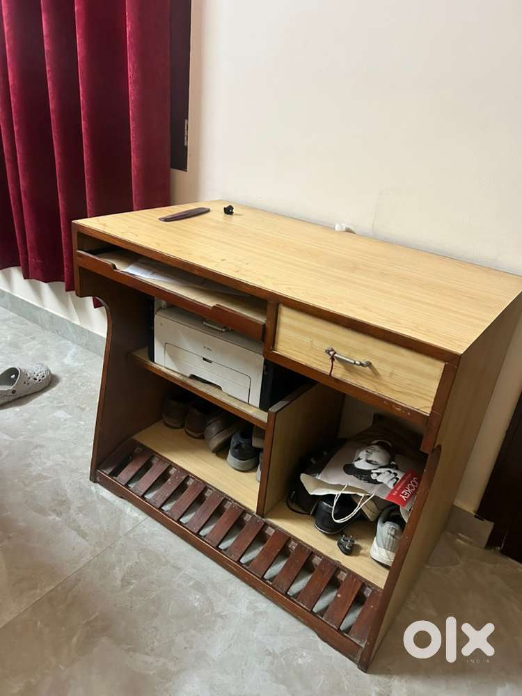 Urgent sale of Table / computer table