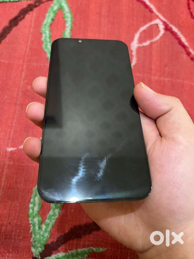 Iphone 13 original display with one minor line on it