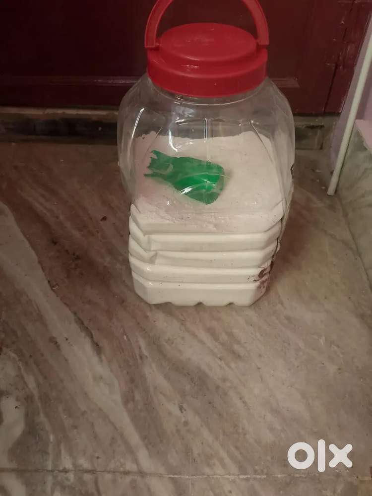 Detergent powder