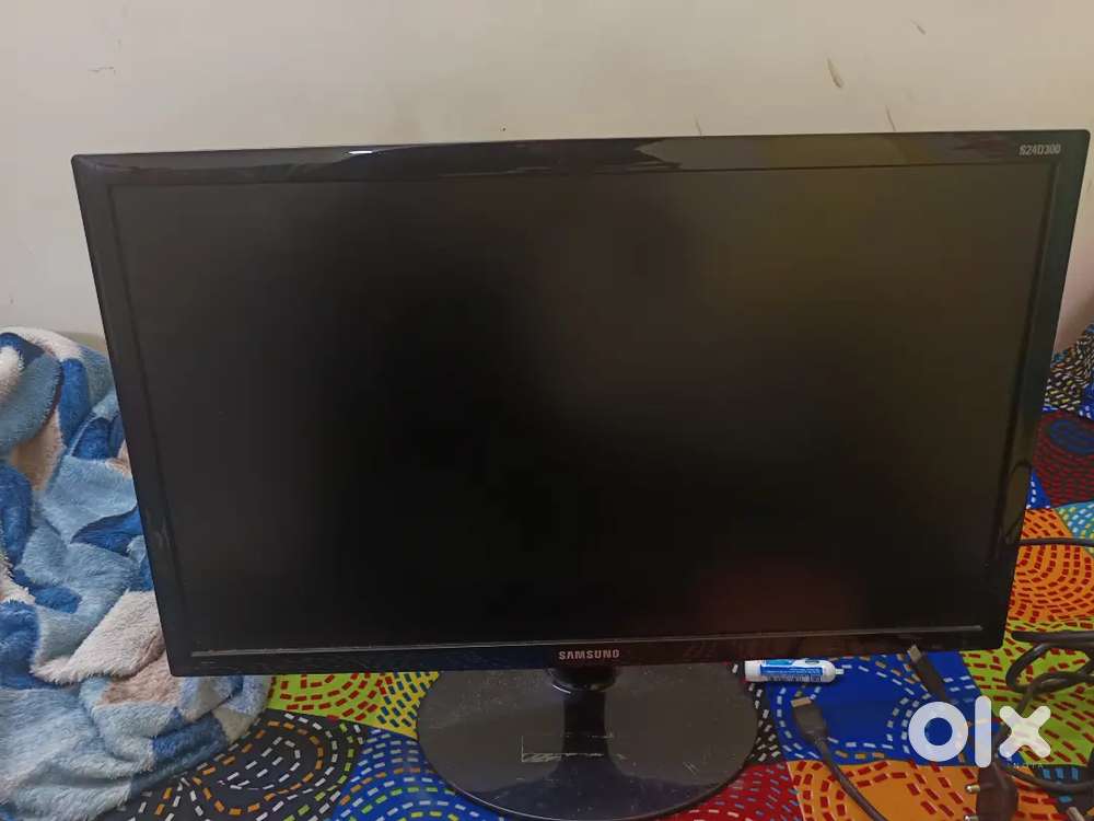 Monitor(samsung), Doc station(Think pad),C to cable,key board