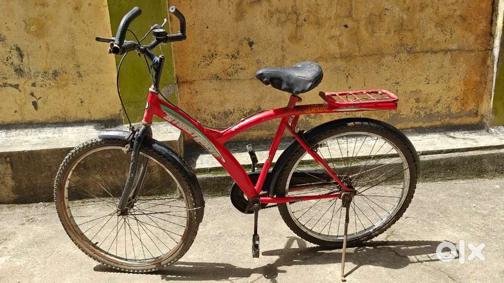 Hero cycle & air pump good condition