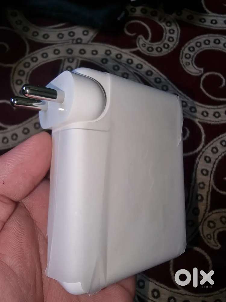Apple 96W USB-C Power adapter