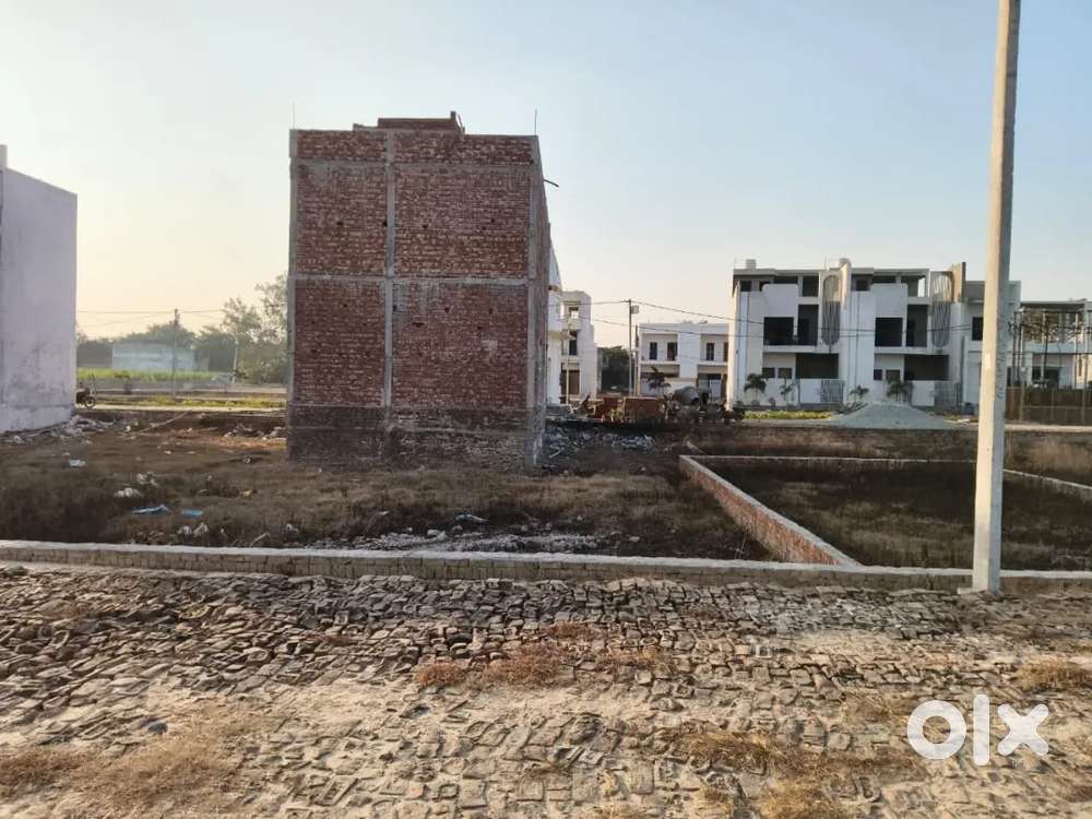 Plot available for sale near sabji mandi good for investment