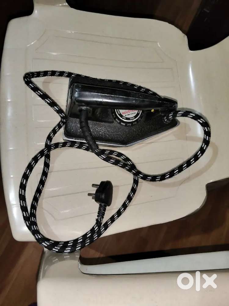 Heavyweight automatic iron box in new good look condition