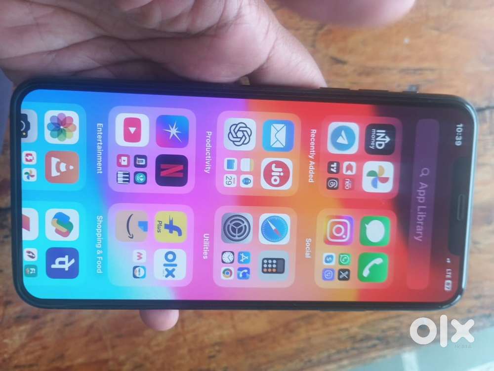 iPhone 11 Pro Max Green 100 % condition