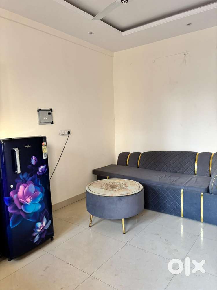 1 bhk newly built owner free fully furnished flat