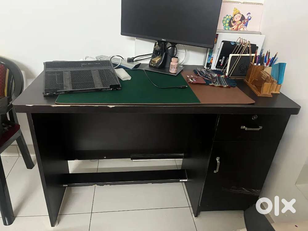 Study table for sale