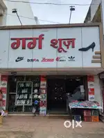 हैल्पर चाहिए। लड़का या लड़की, अनपढ़ या पढ़ा लिखा, फूल टाइम  या हाफ