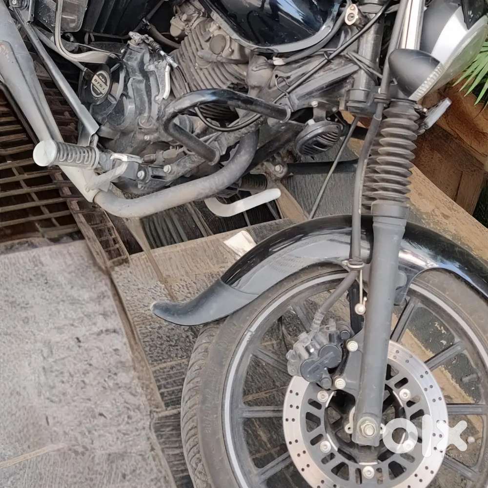 Bajaj avenger 180 street in good condition