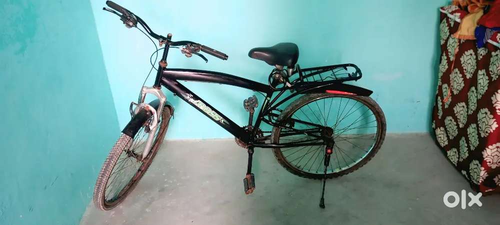 Kross Brand black cycle new wheel + new lock