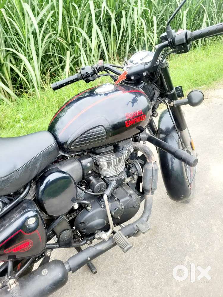 एक दम नई गाड़ी है
