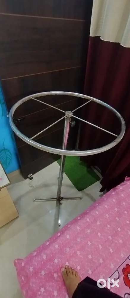 Round Rotatable Garments stand for store 1pcs