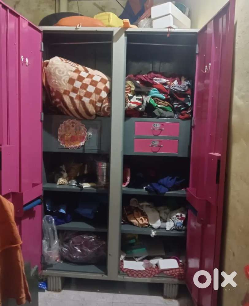 Wardrobe / Kapat