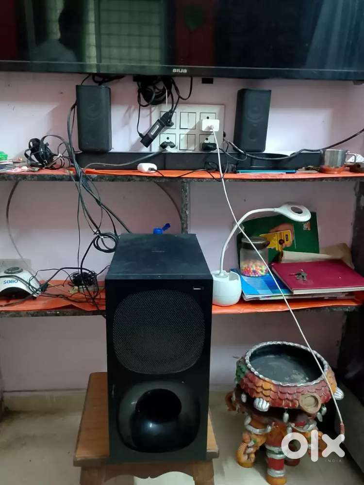 Hello guys I'm going to sell my sound bar with good condition no issue