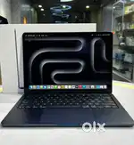 Macbook Air M4 16/512GB Cyclecount 3 Warranty Still at May 2026