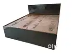 Bed king size 6*6 with box