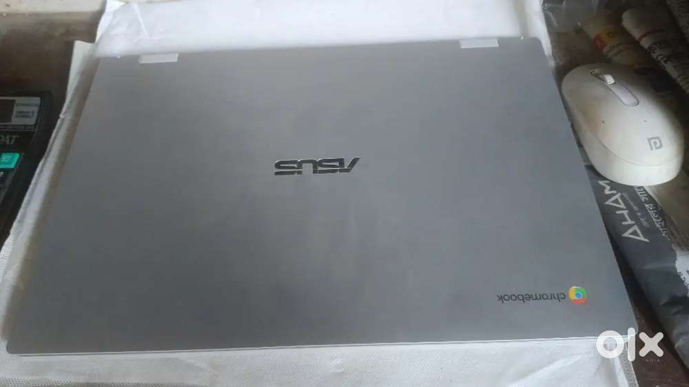 Asus chromebook laptop ..5 days old ...new