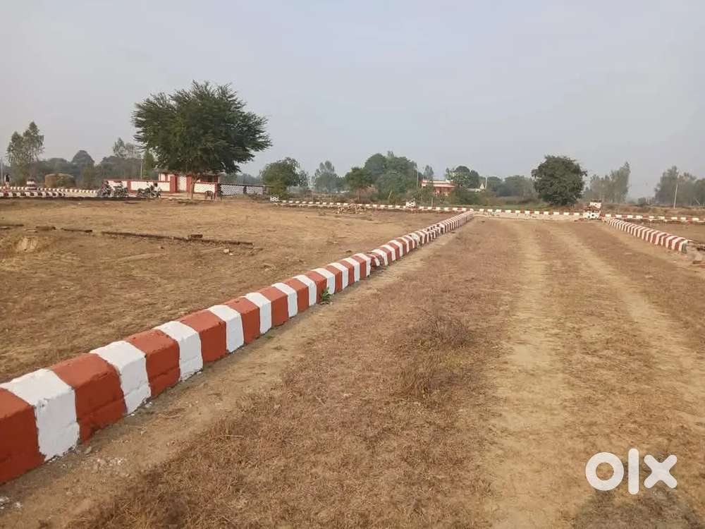 लखनऊ में 30 और 35 फीट रोड पे प्लॉट खरीदे मात्र 20 लाख का बैंक लोन भी