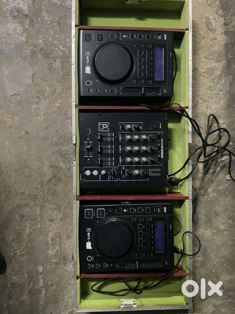 CDJ For New Conditon ( DJ Machine) with Flightcase