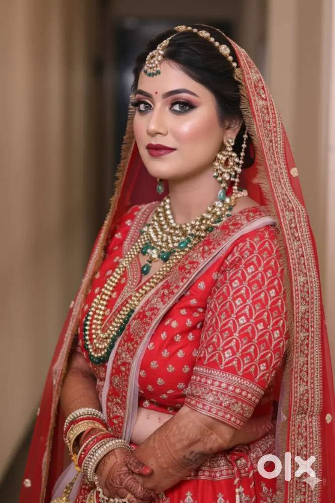 Makeup artist