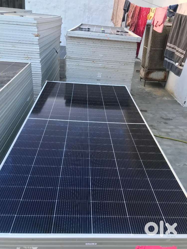 WAAREE Solar Panel 580 watt Bi facial Topcon 2025 ki manufacturing