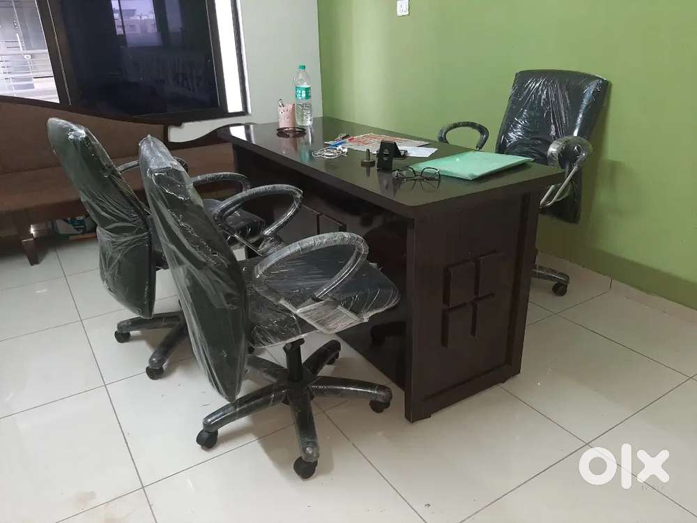 Shop for rent near vendor chokdi, Anand