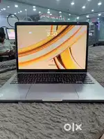 Macbook pro/13inch/A2251/2020/Core i7/32GB/512GB SSD/Touchbar/With bil