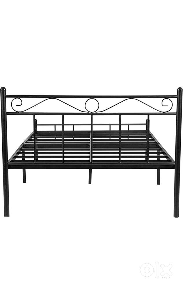 King Size London Metal Bed for Sale along with 4” mattress