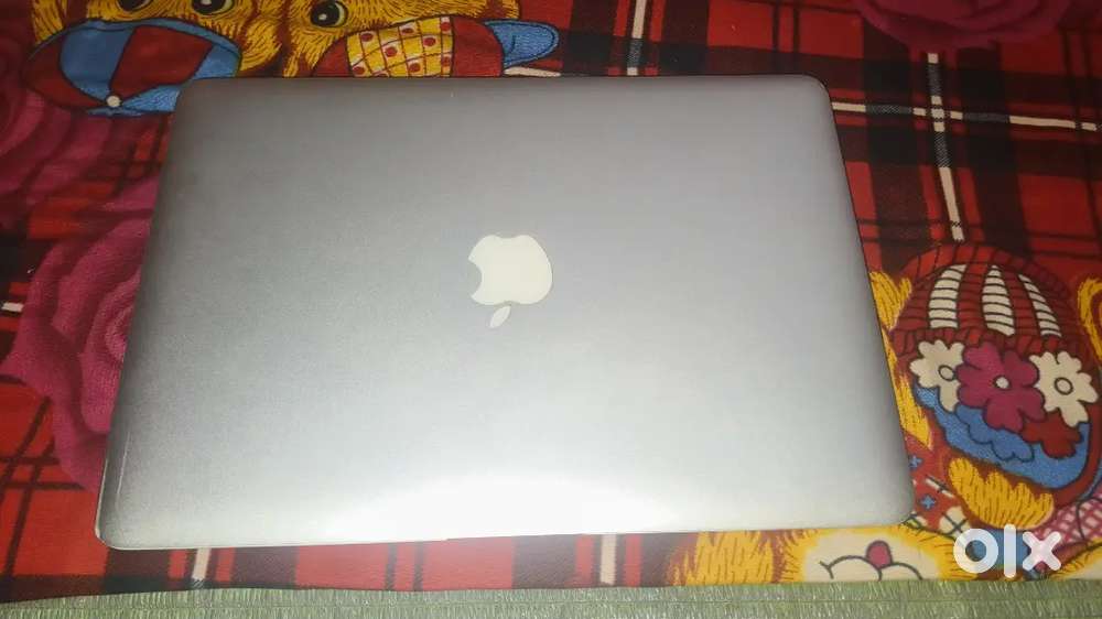 MacBook Air 8,128