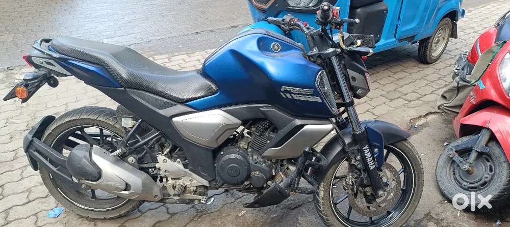 Yamaha FZS
